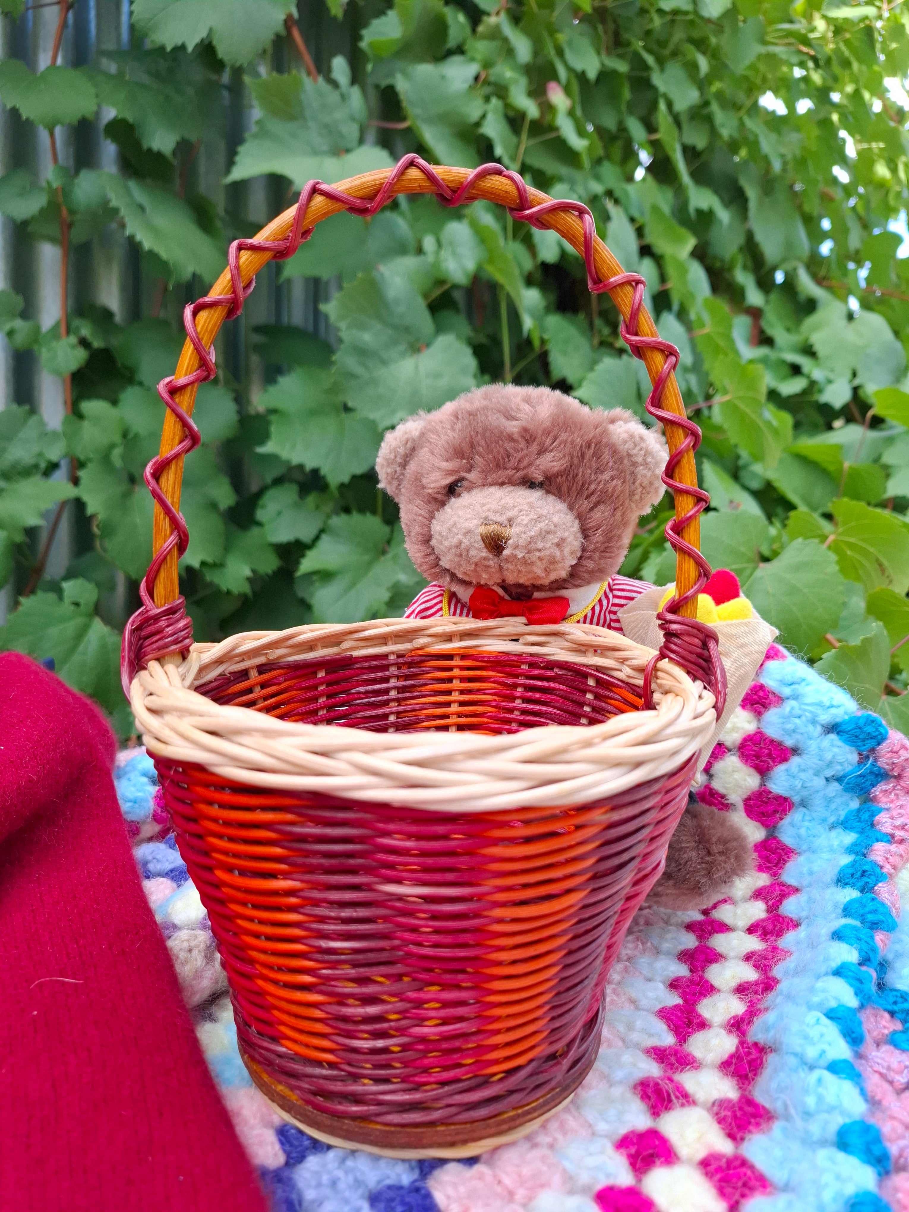 Basket children toys play gifts entertainment birthday easter