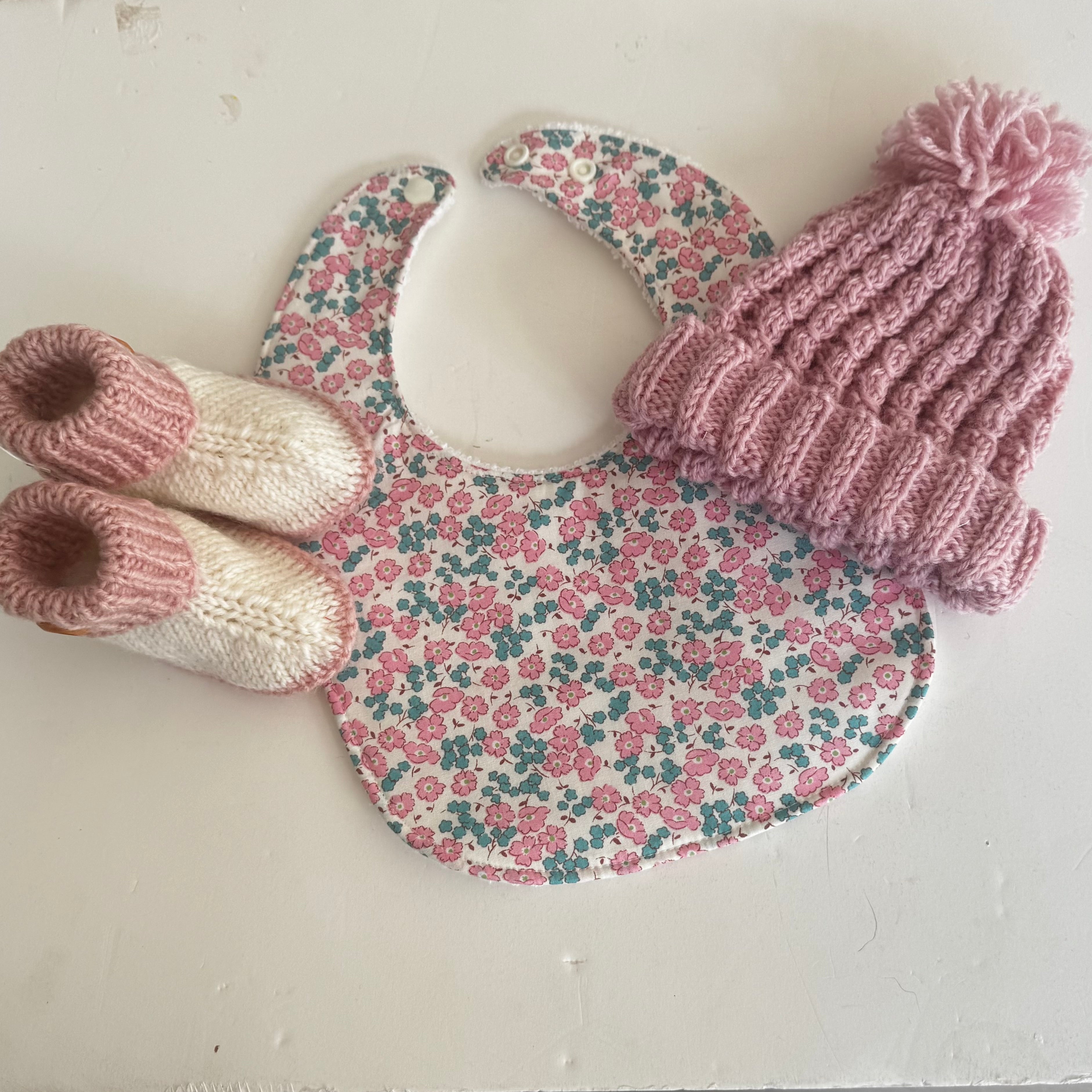 Handmade Baby Gift Set - Knitted Beanie, Ugg Booties & Bib Set