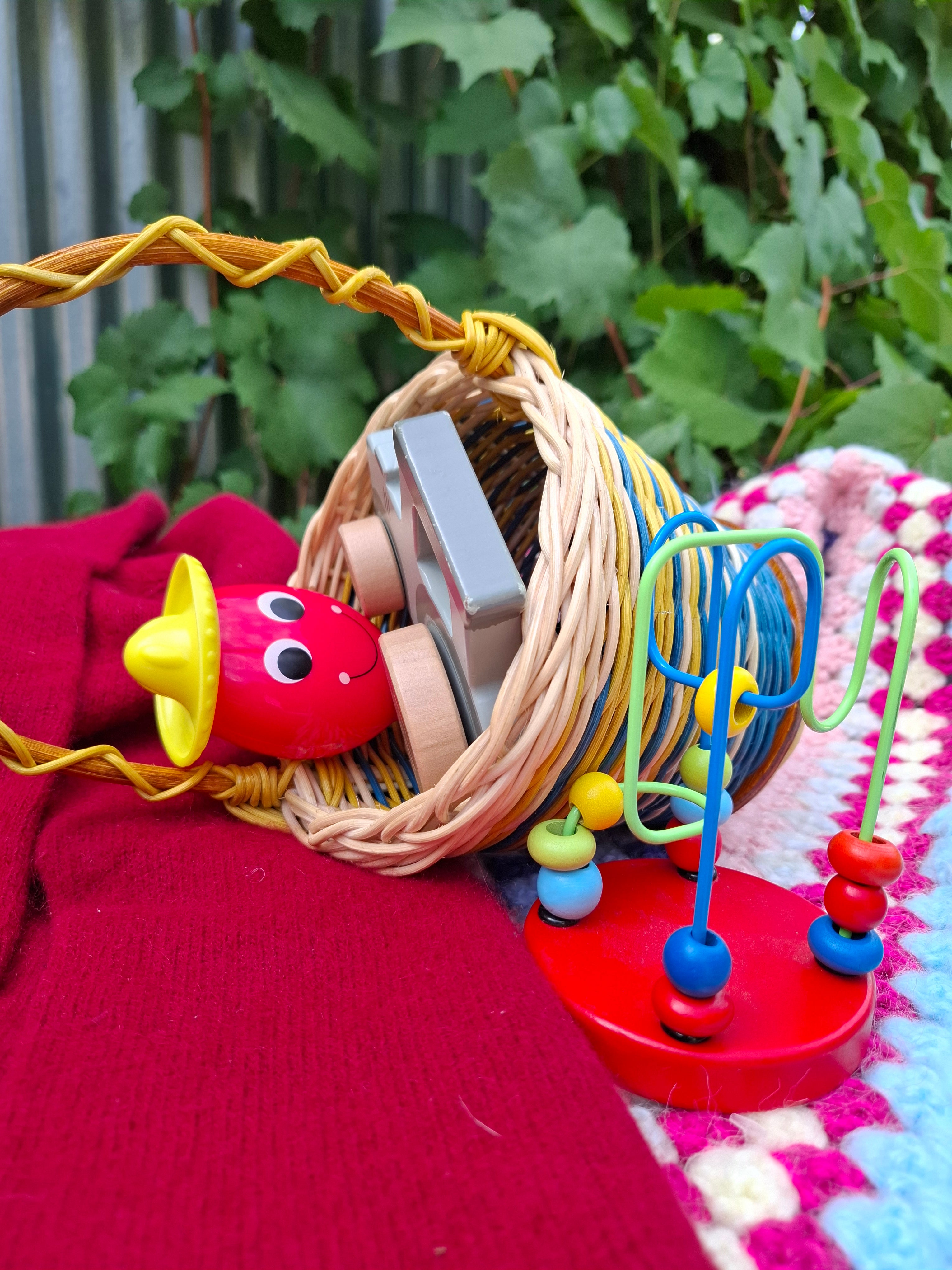 Basket children toys play gifts entertainment birthday easter