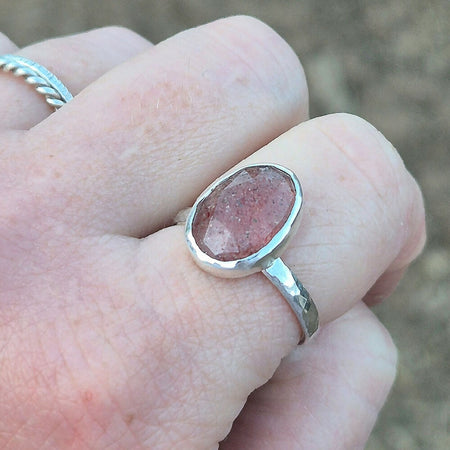 Strawberry Quartz Hammered Silver Ring size S