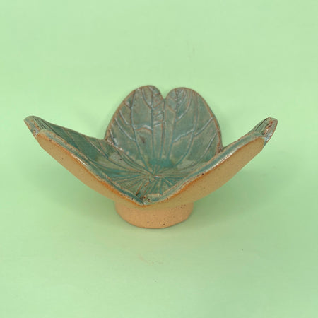 Ceramic bowl – leaf design