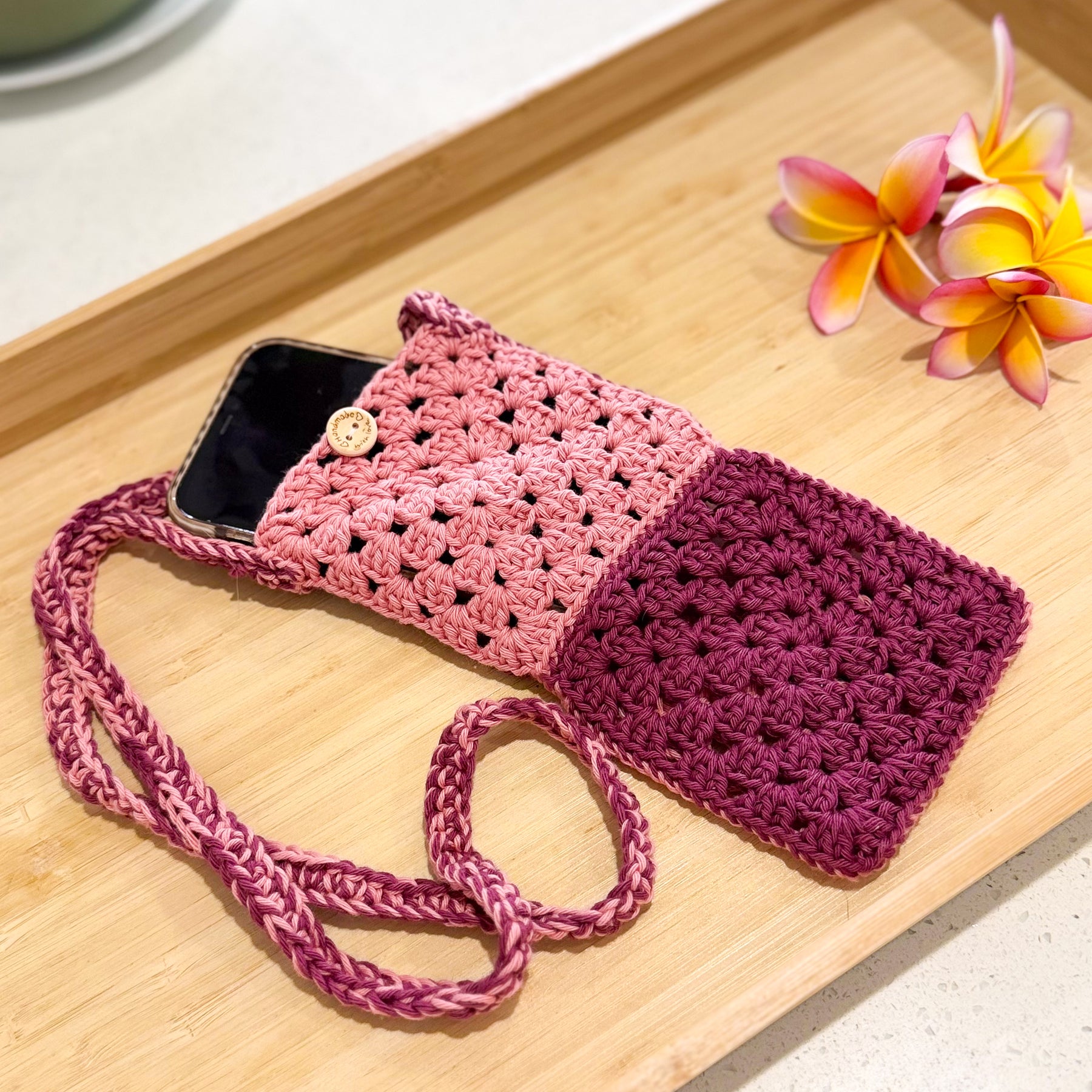 #046-1 Mobile phone bag