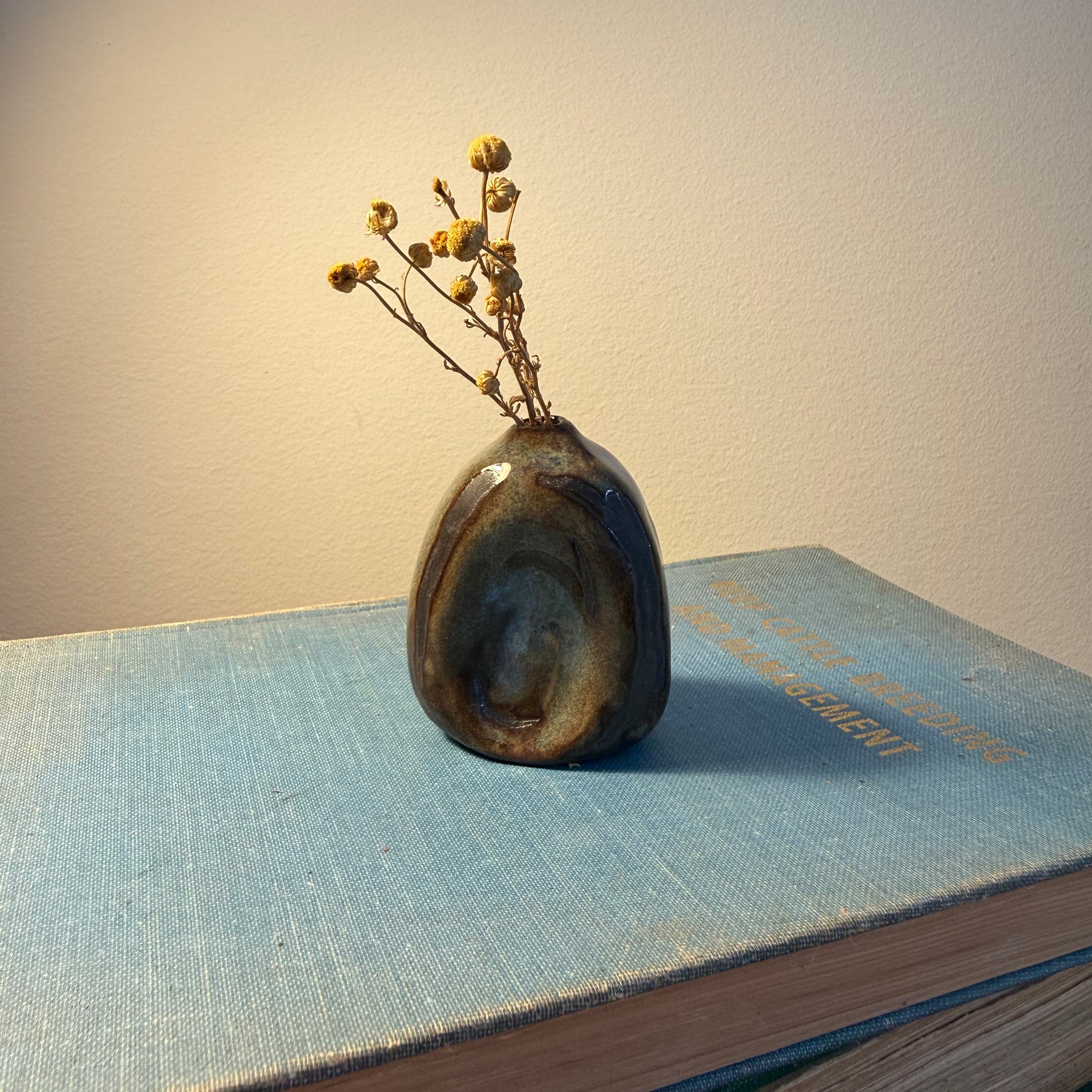 Tiny Dimple Vase