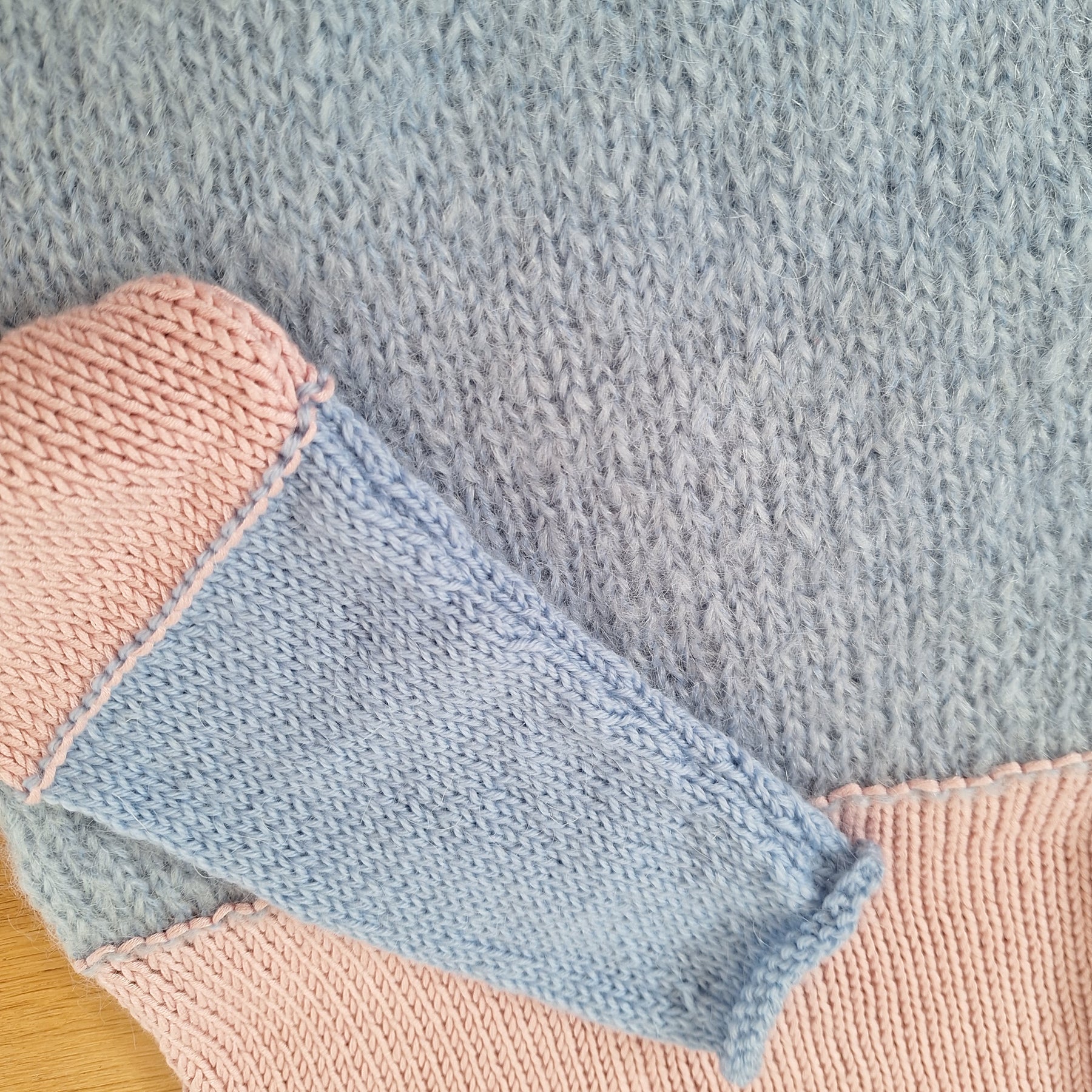 Handknitted Kid's Colour Block Pullover Sweater Jumper Sz 8 - 10 Yrs