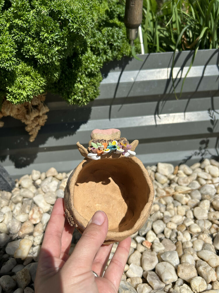 Brown Cow Planter With Flower Crown 2