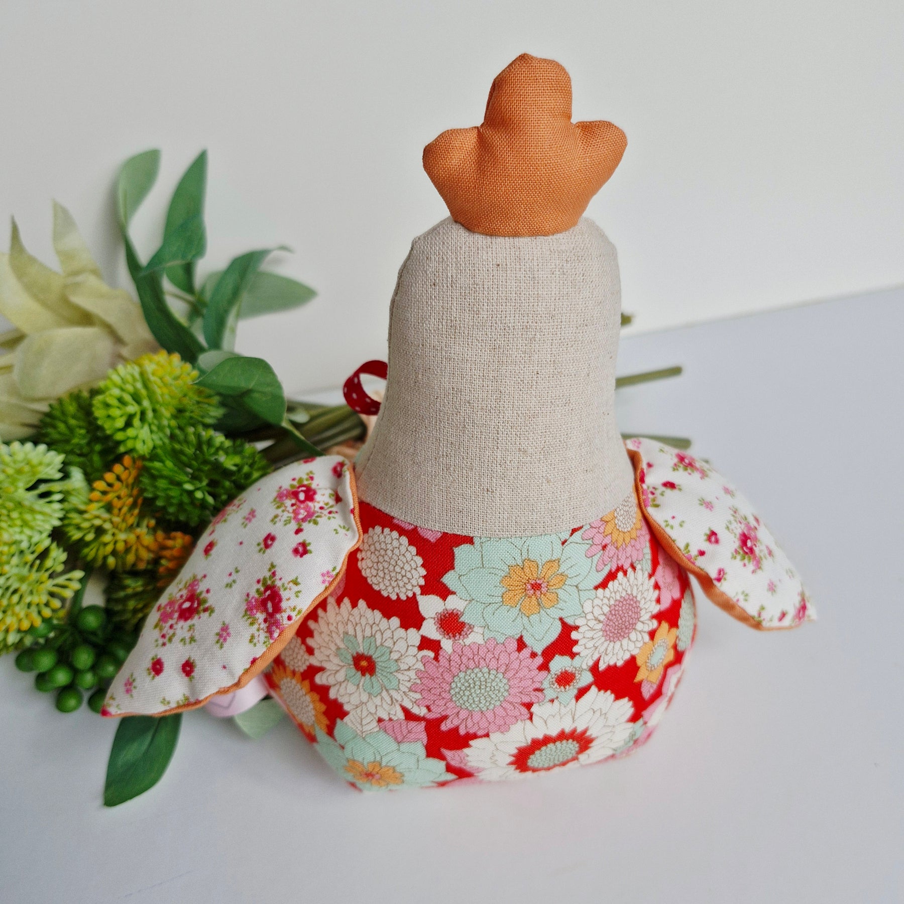 Henrietta Hen - Boogie Flower Red