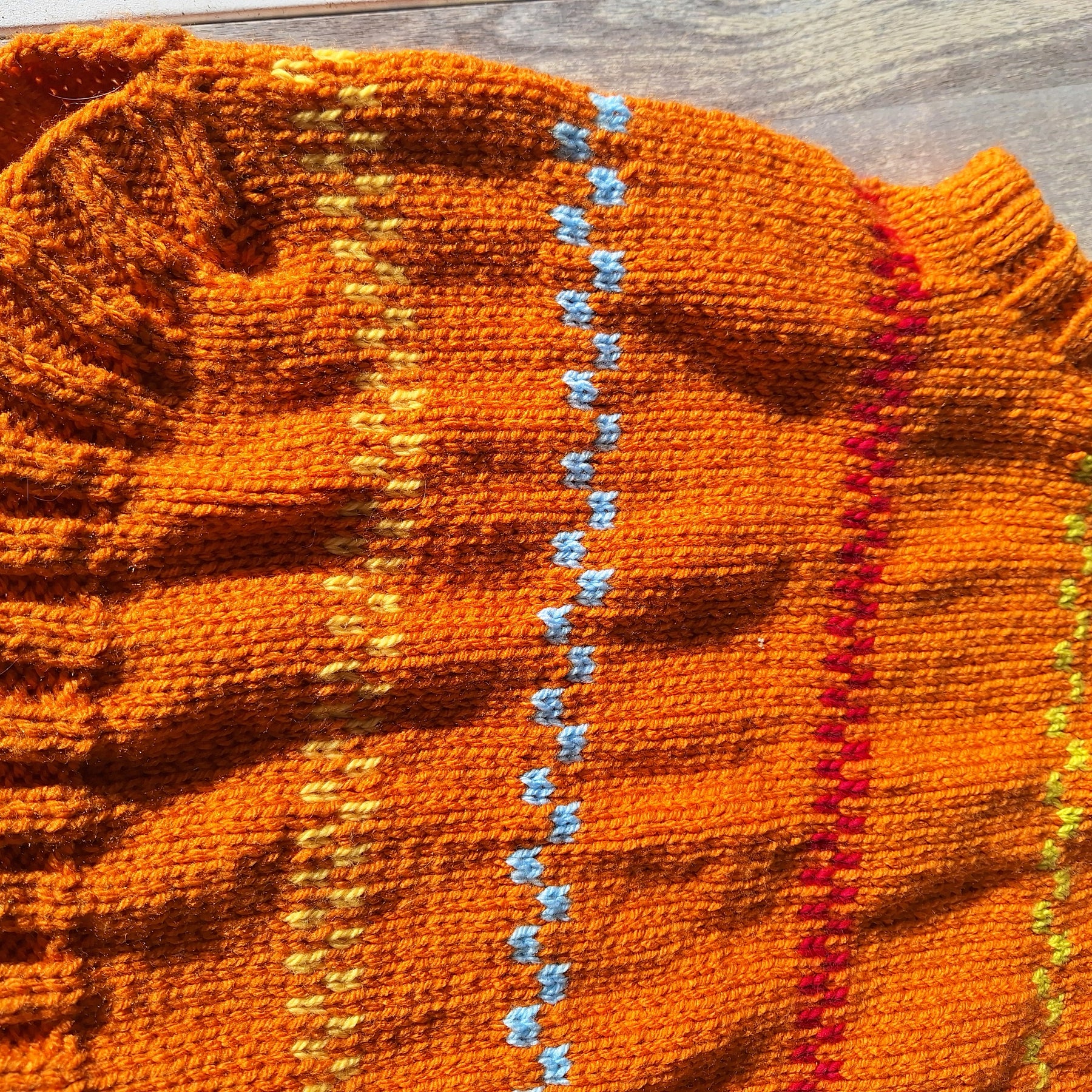 'Pippi Poncho' handknitted Baby Vest 6-12 mths 'Sprout' green