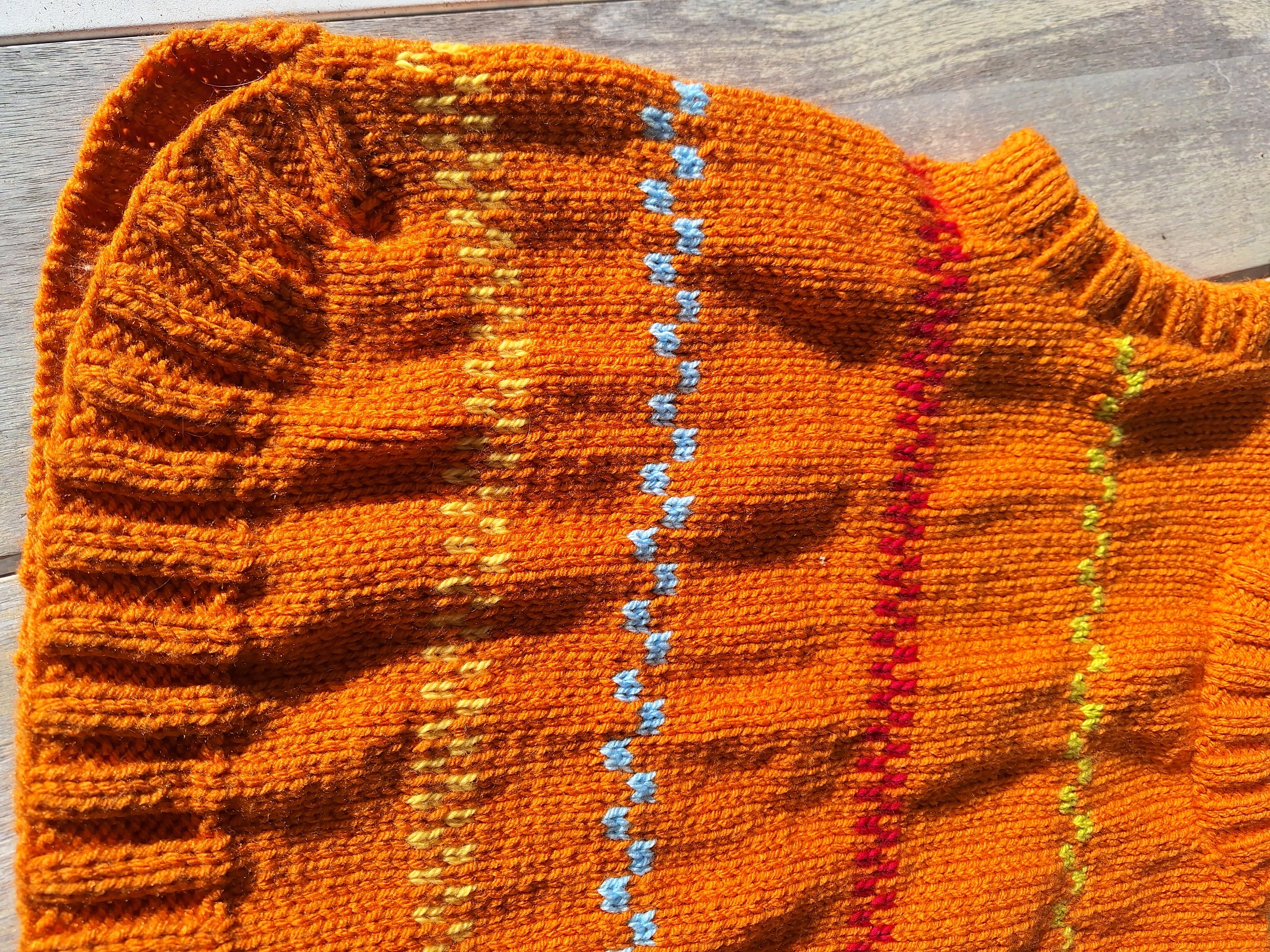 'Pippi Poncho' handknitted Baby Vest 6-12 mths 'Sprout' green