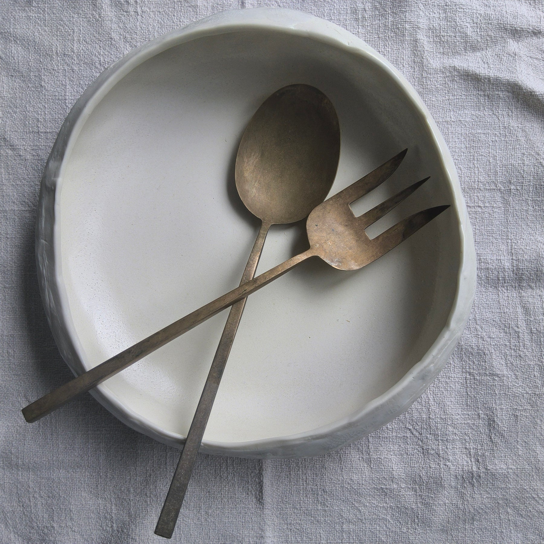 White Porcelain Serving Bowl | function • comfort • handformed