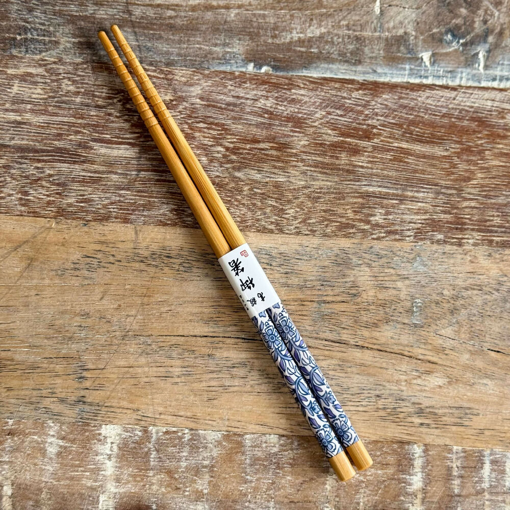 Australian-Ceramic-Pottery-Artist-Ana-Ceramica-Home-Decor-Kitchen-and-Dining-Servingware-donburi-bowl-with-chopsticks-wheel-thrown-pottery