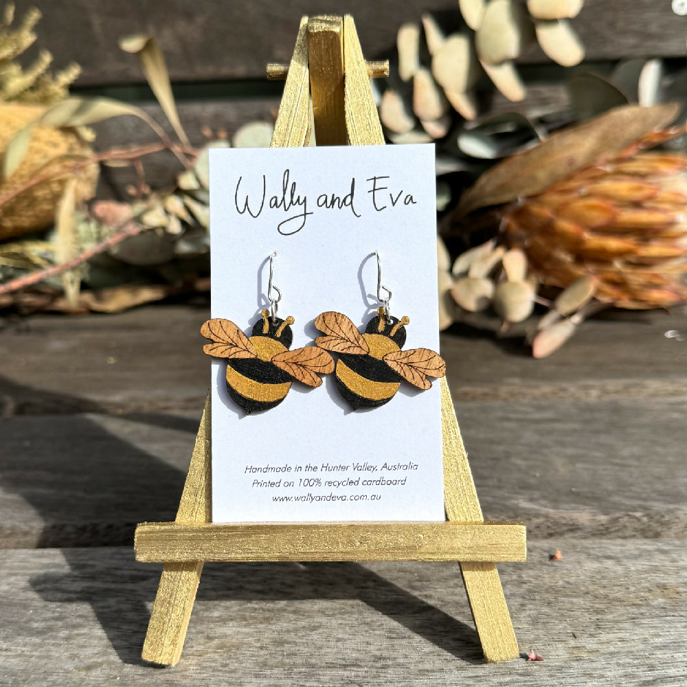 wally-and-eva-australian-hand-painted-wood-bumble-bees-earrings-easel