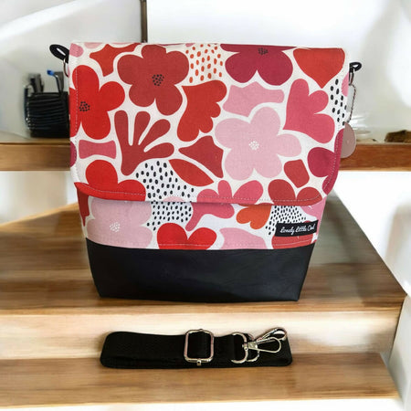 Medium Messenger Bag - Daisy Pink