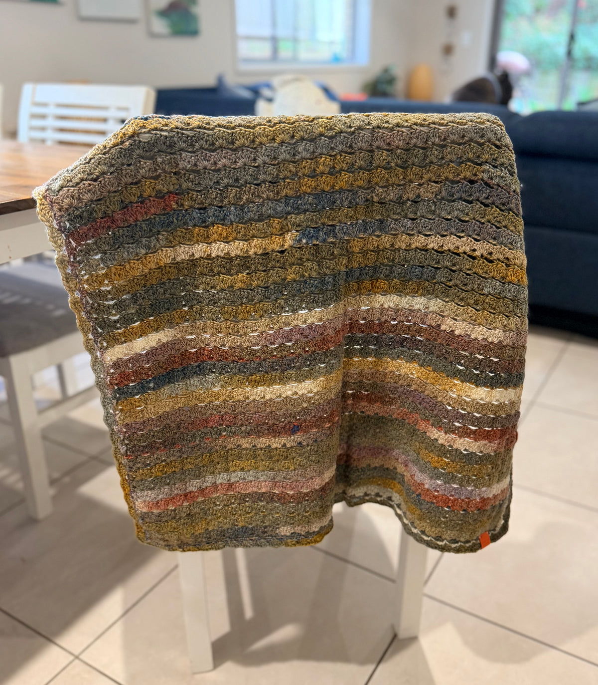#050 Simple Shells Lap Size Blanket