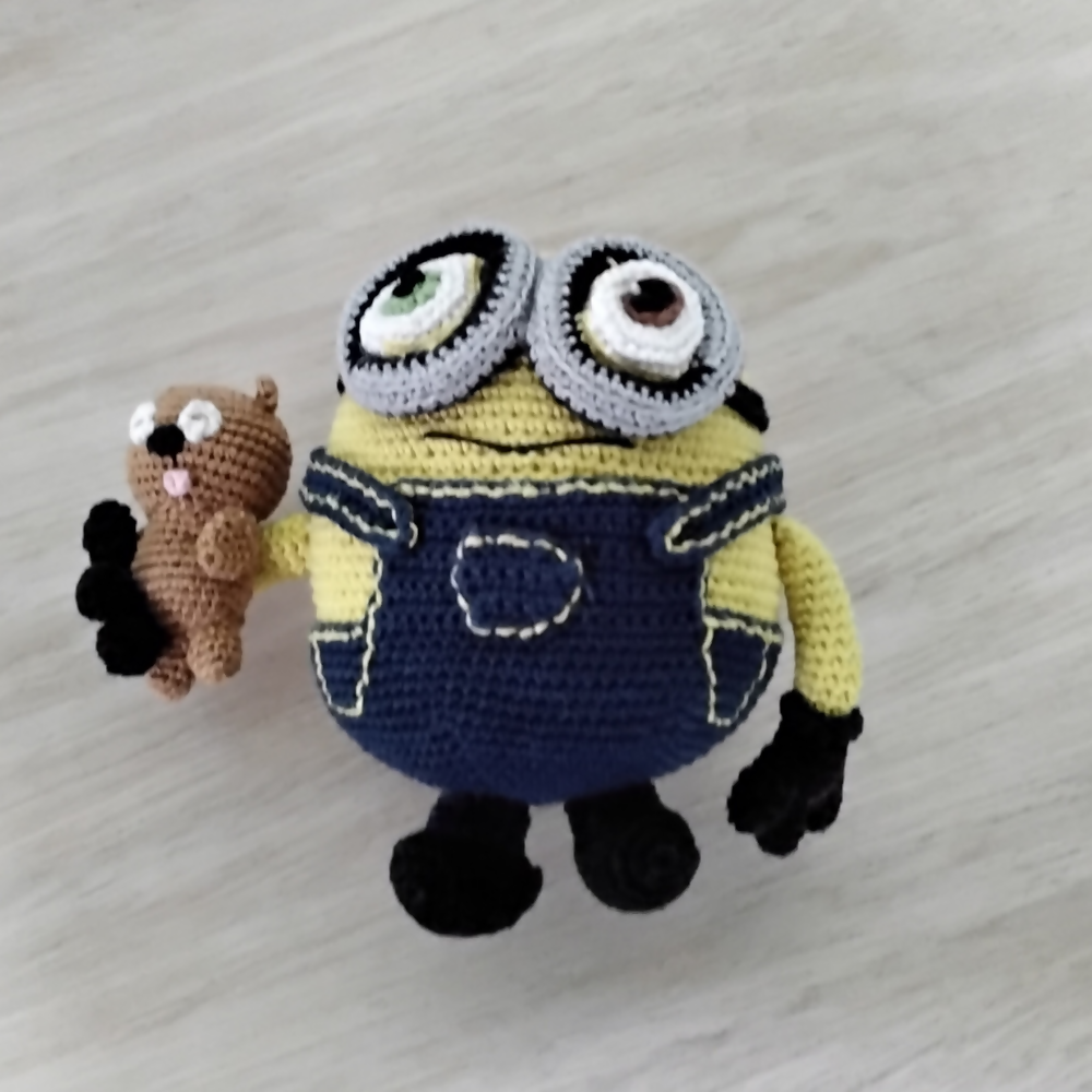 Minion-Bob-flat-Australian-made-watch-the-birdy-crochet