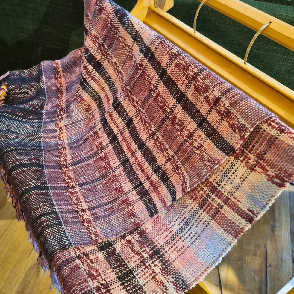 australian-artist-handmade-handwoven-pink-acrylic-shawl-9