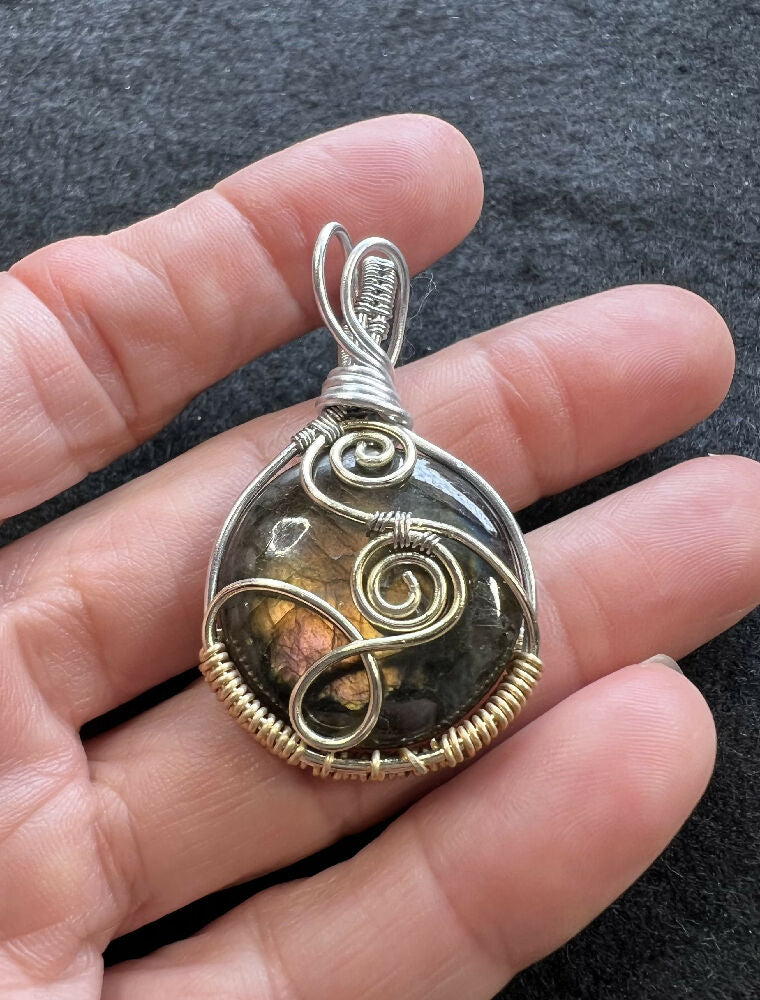 Wire-Wrapped Circle Labradorite Pendant #2