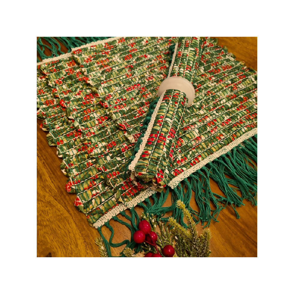 Handwoven placemats 100% cotton holly set of 4 Christmas decor