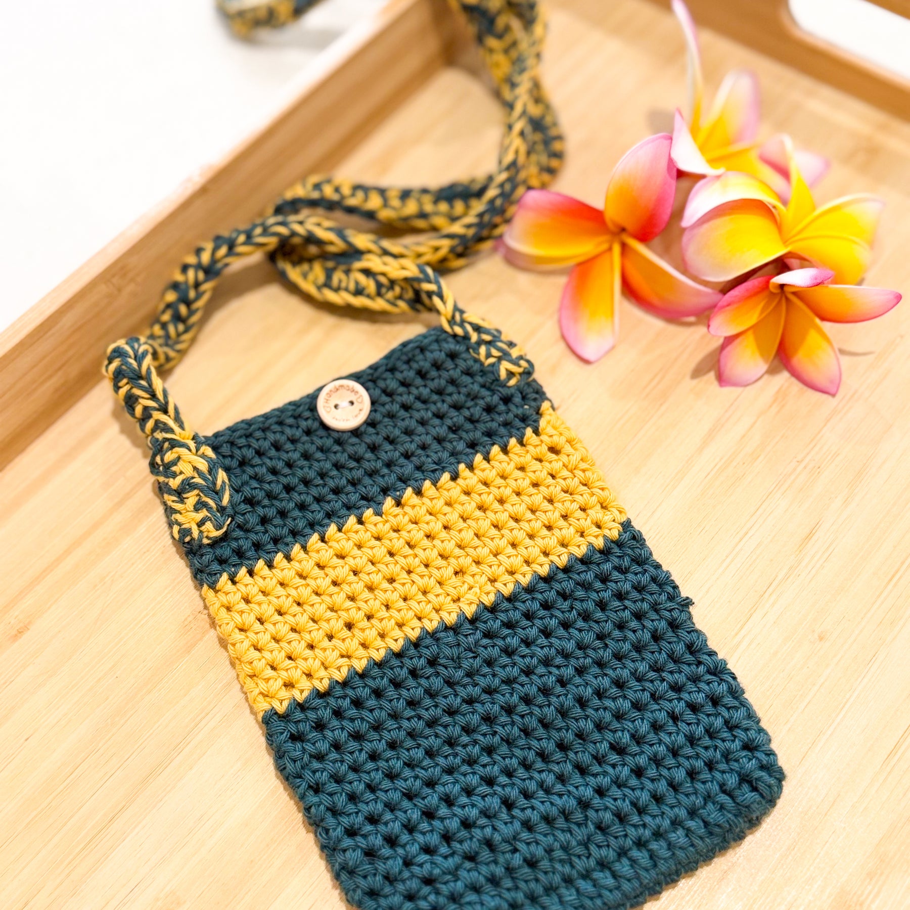 #046-2 Mobile phone bag