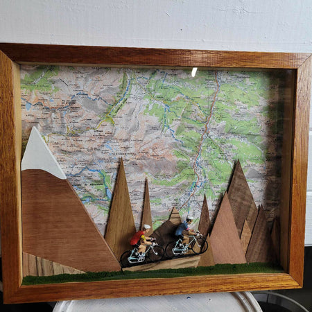 3d picture of cyclists in the Pyrenees unique design