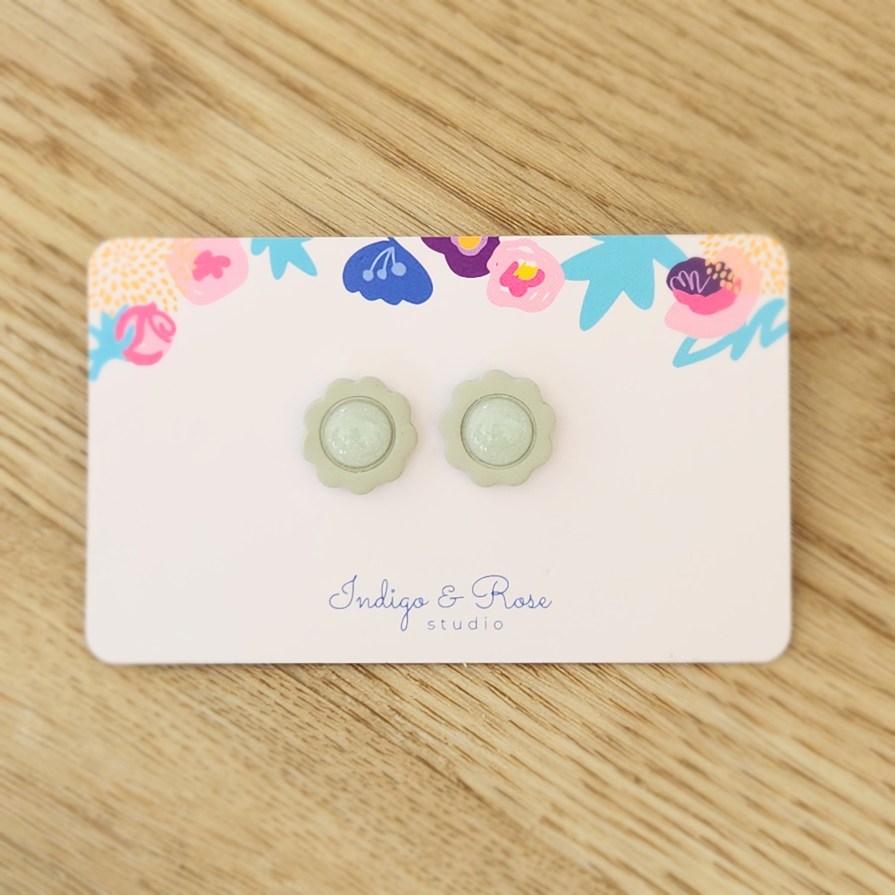 Sunny Studs (various colours)