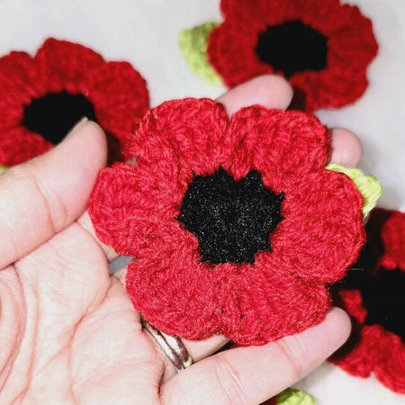 CROCHET POPPY BROOCH