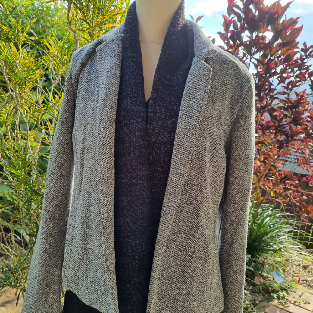 australian-artist-handmade-handwoven-navy-scarf-2