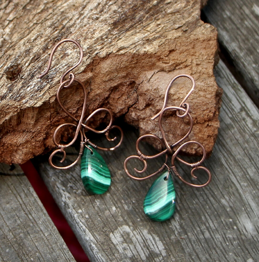 Malachite earrings in Copper