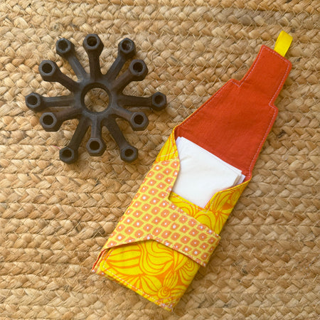 Easy load tissue holder