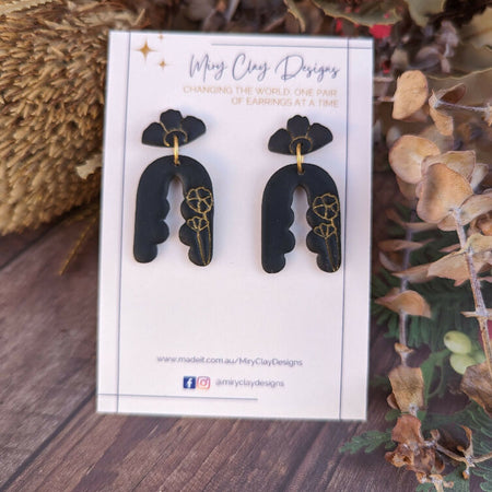 Poppy black dangles