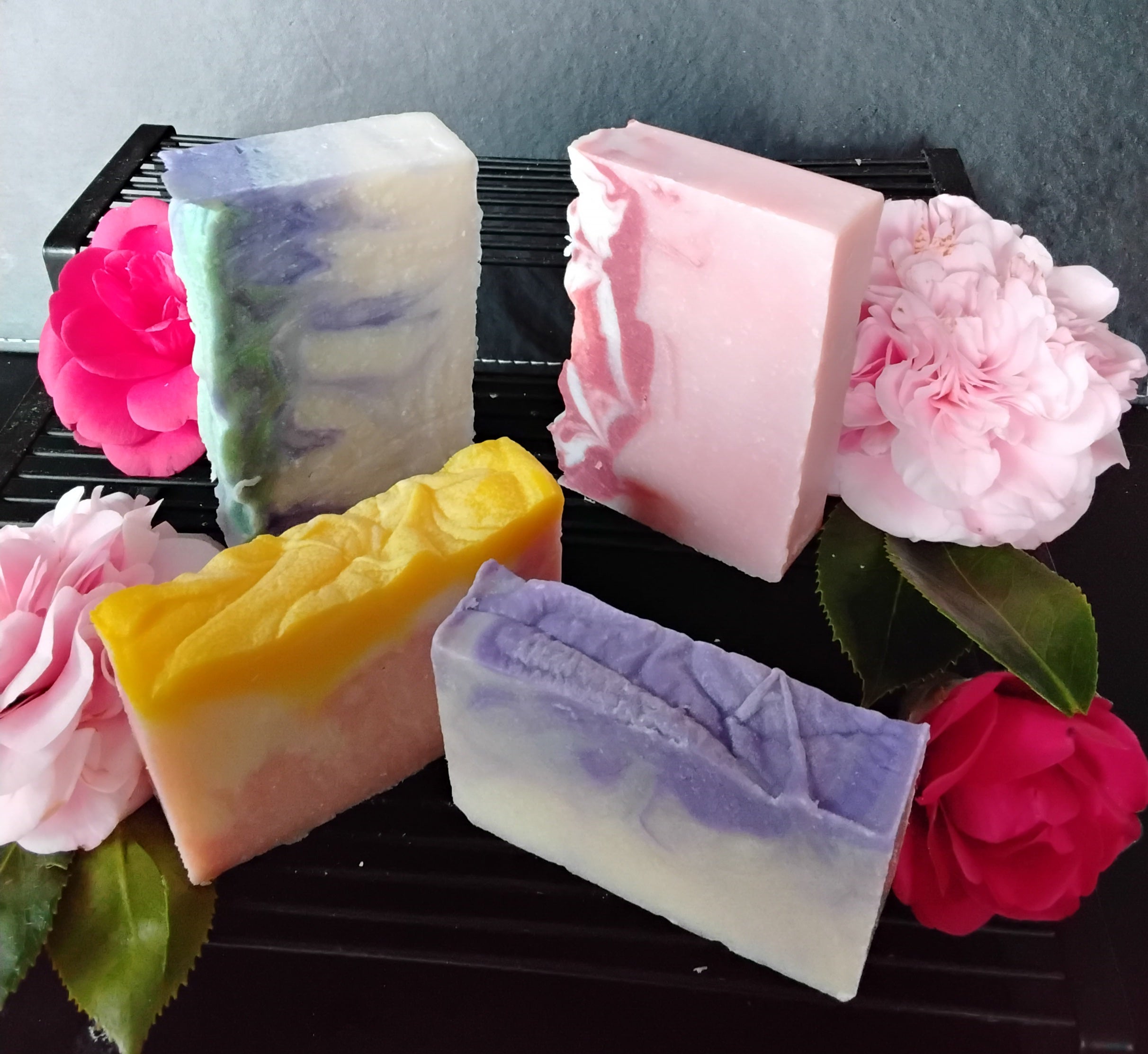 4 x FLORAL soapbars - Rose Geranium, Blossom, Lavender, Lush