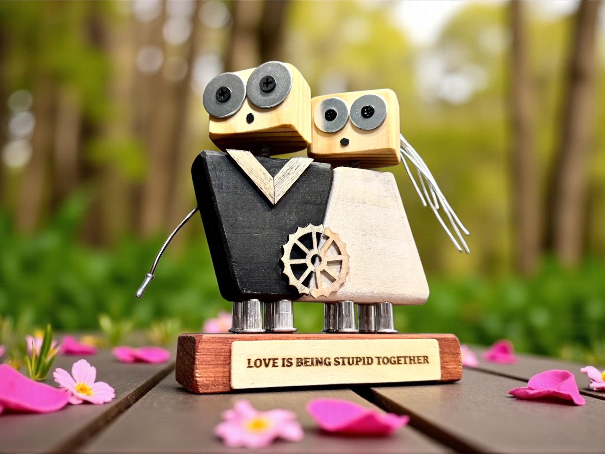 Bolt & Bloom G-02 – Wooden Robot Couple (Customisable)