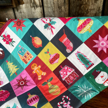 Sustainable Quilted Christmas Blanket – Handmade Keepsake Quilt / Play Mat / Picnic Rug