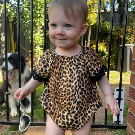 SIZE 2 Animal Print Short Sleeve Seaside Romper