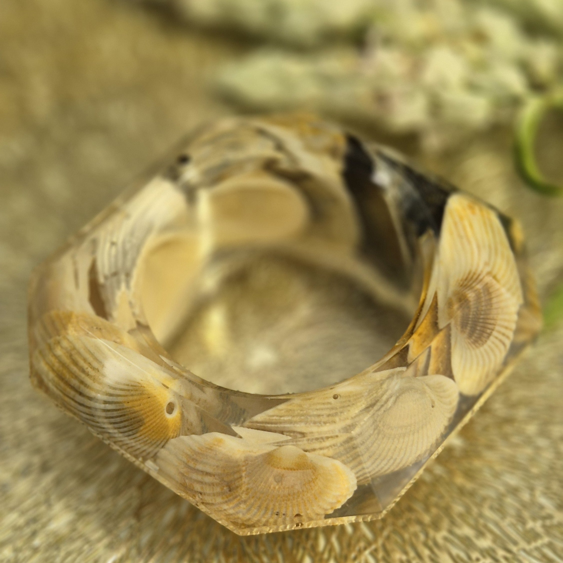 Resin small tealight candle holders with embedded flowers, shells