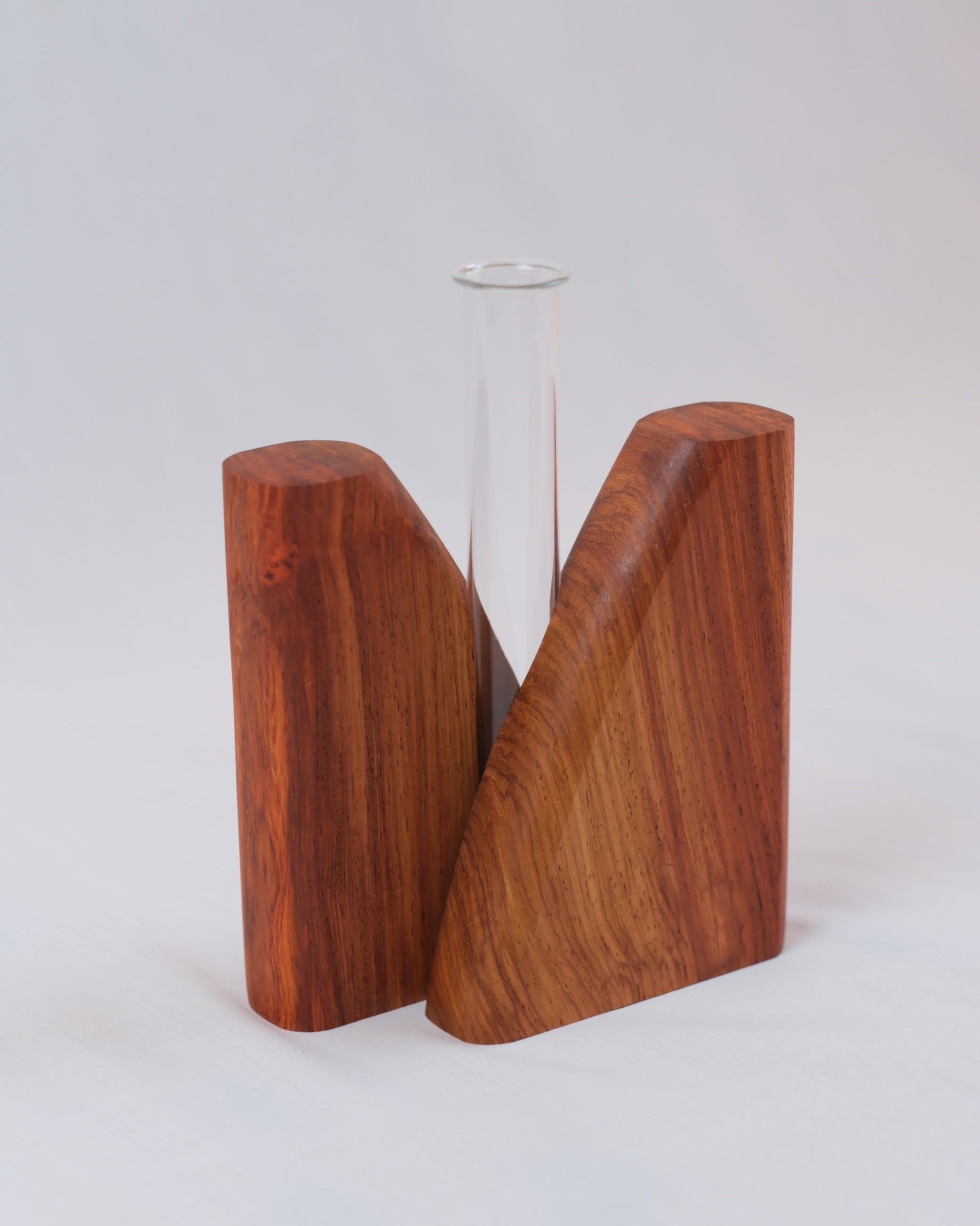 Bud vase
