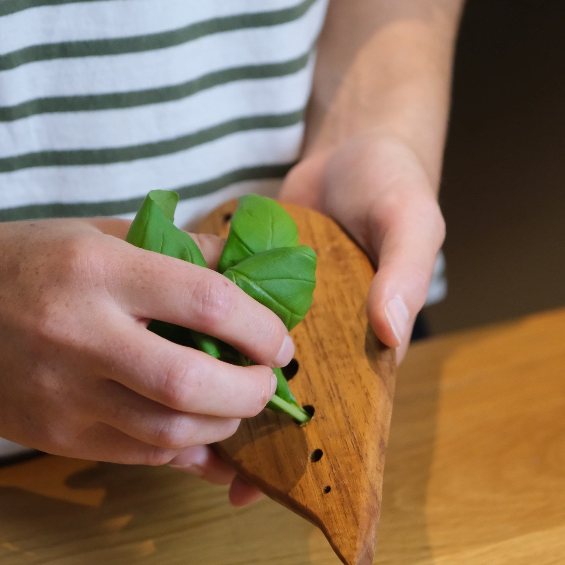 Herb stripper