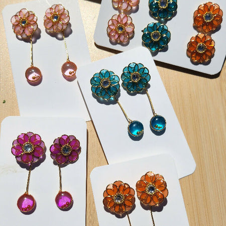 Flower resin earrings