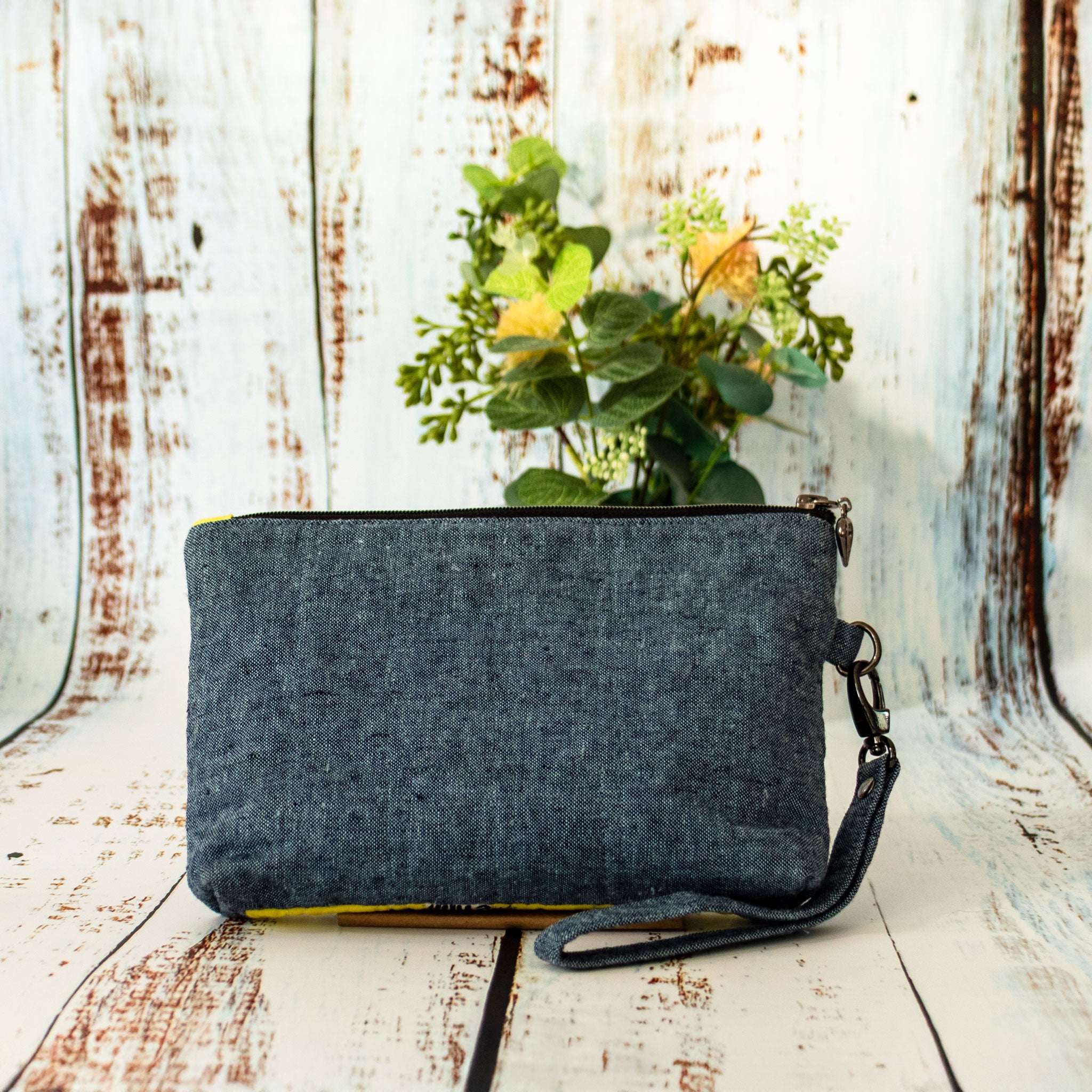 Tiger Double Zip Wristlet Pouch