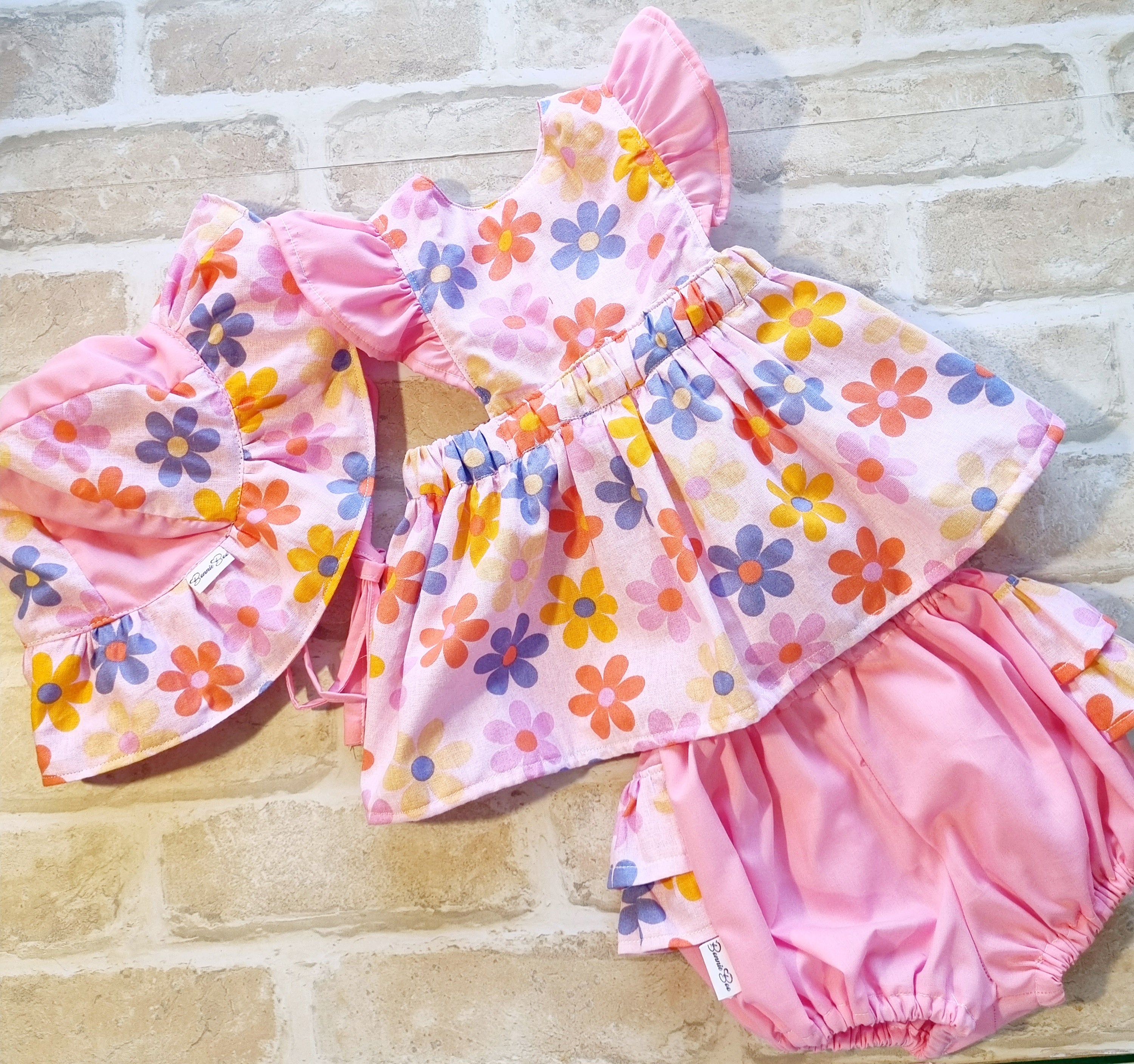 Ruffle Bum set - various colours - Size Small - E027
