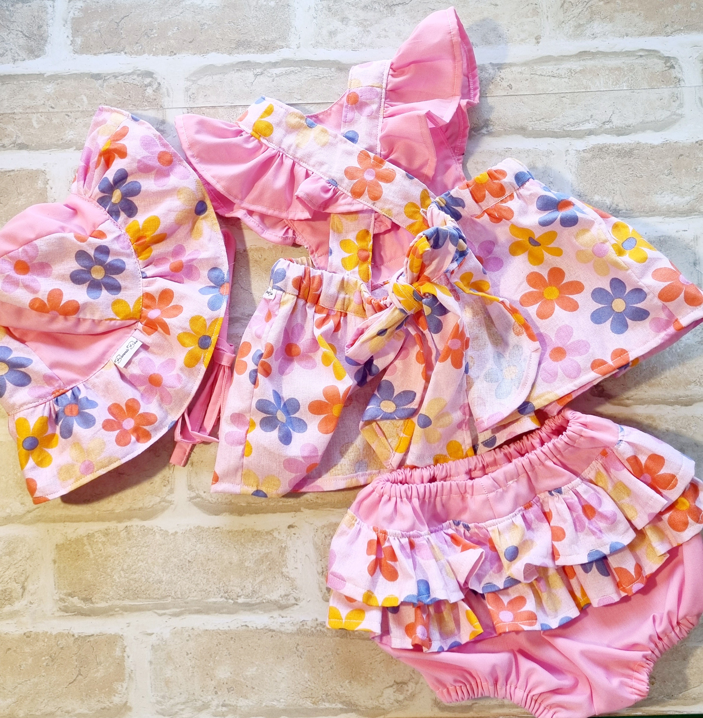 Ruffle Bum set - various colours - Size Small - E027