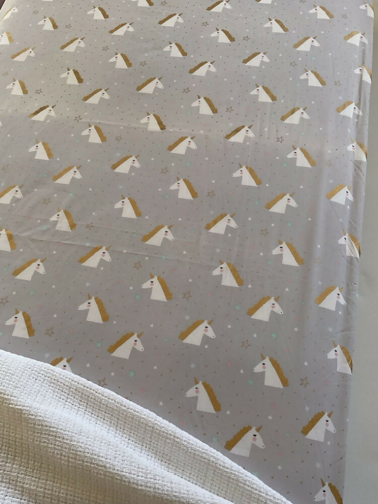 Cot Sheet / Fitted / Unicorns