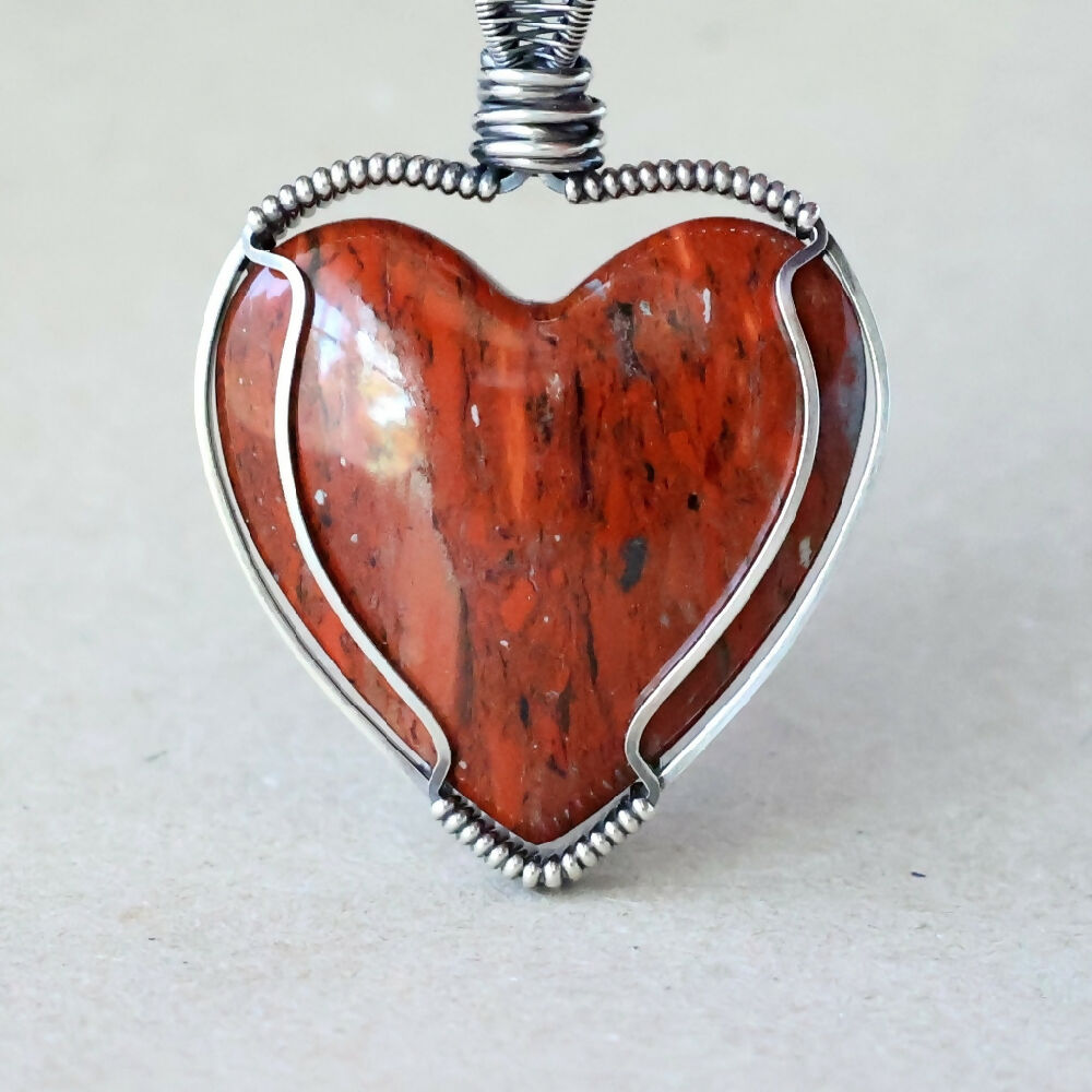 PJS05971_02_AustralianRedJasperHeartPendant_C