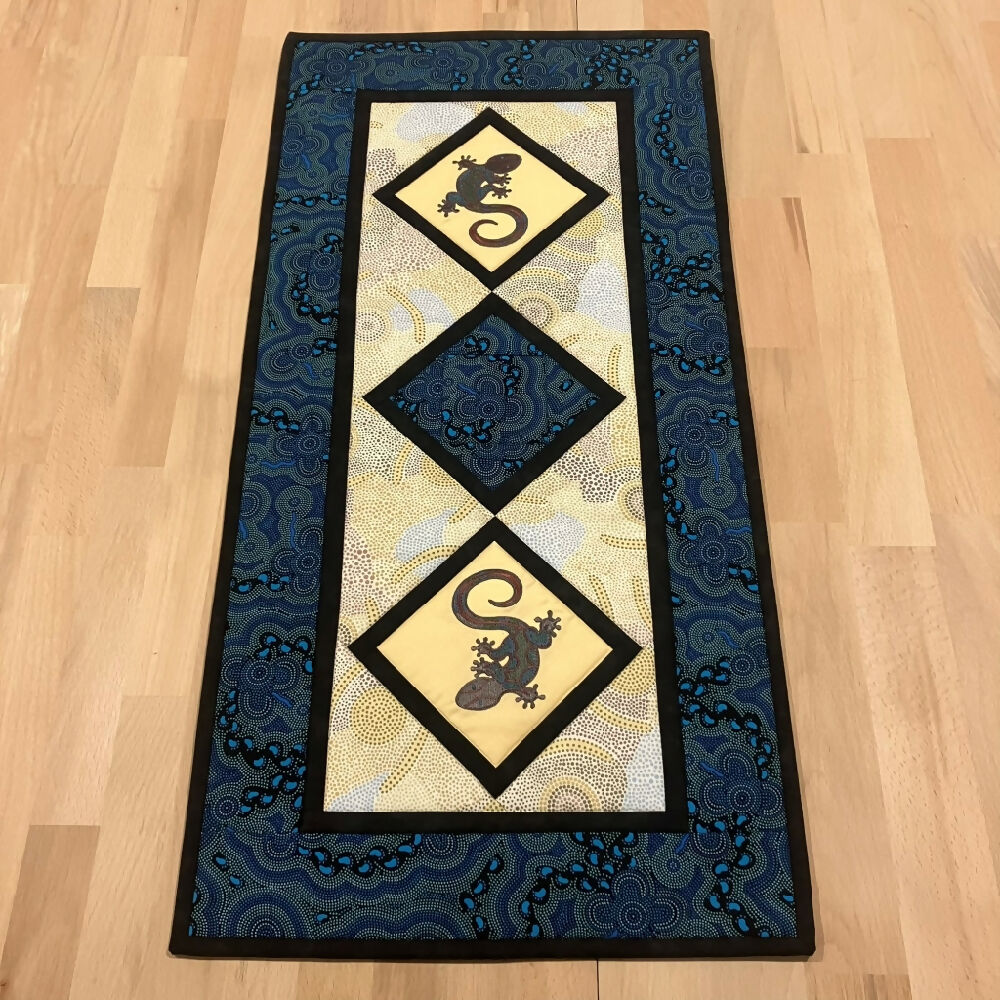 table-runner-handmade-Australia-gecko_1