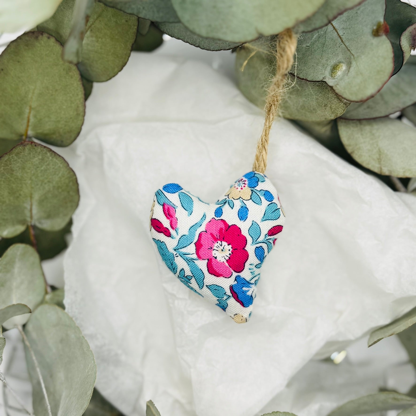 Hearts - Liberty white garden