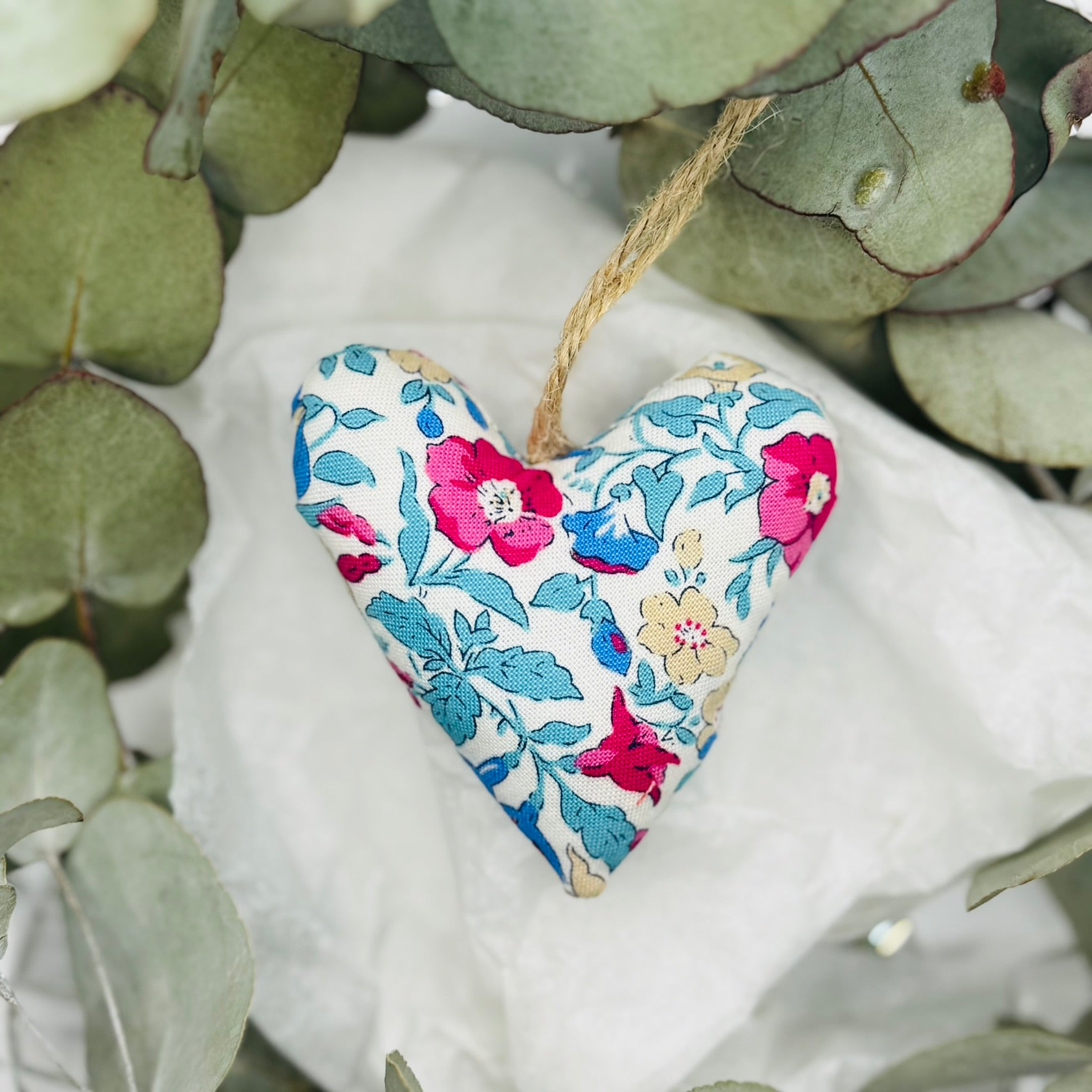 Hearts - Liberty white garden