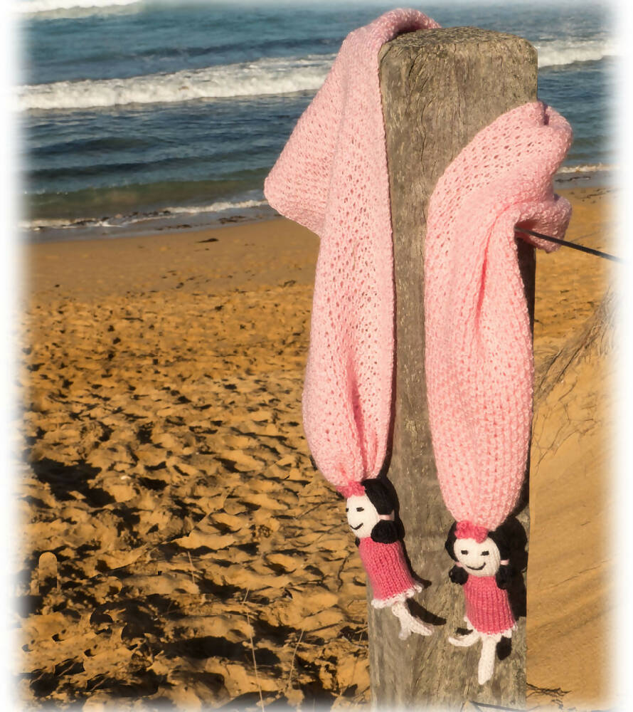 Winter warmer. Child's scarf, 100% Aussie wool, handmade.