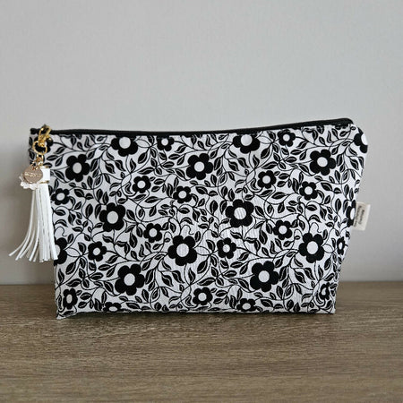 Zipper Pouch Black and White Daisy Design