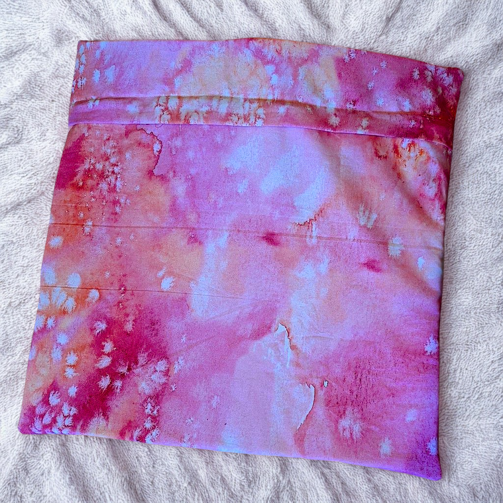 Warm heart cushion cover