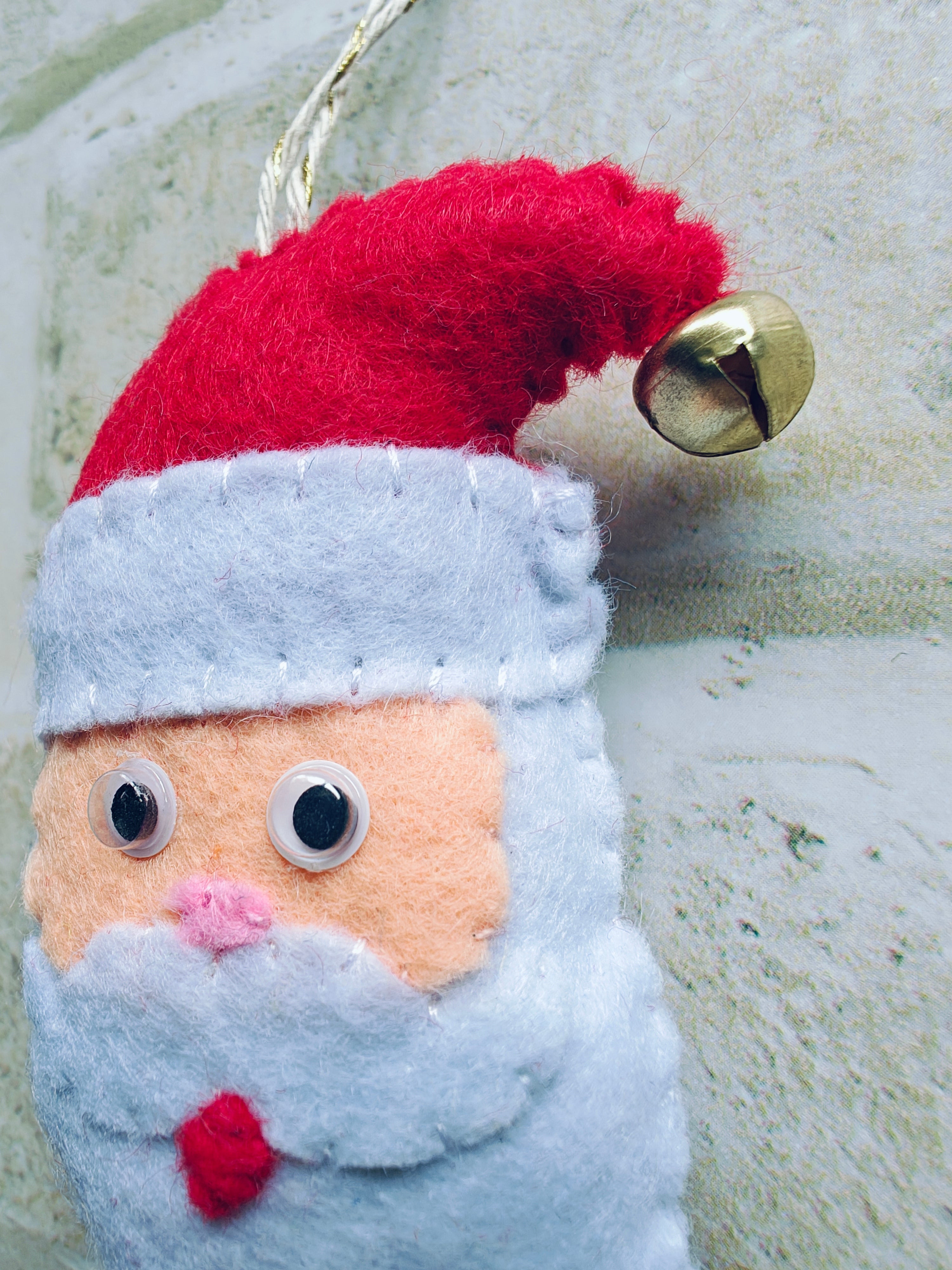 Felt Santa Claus christmas ornament