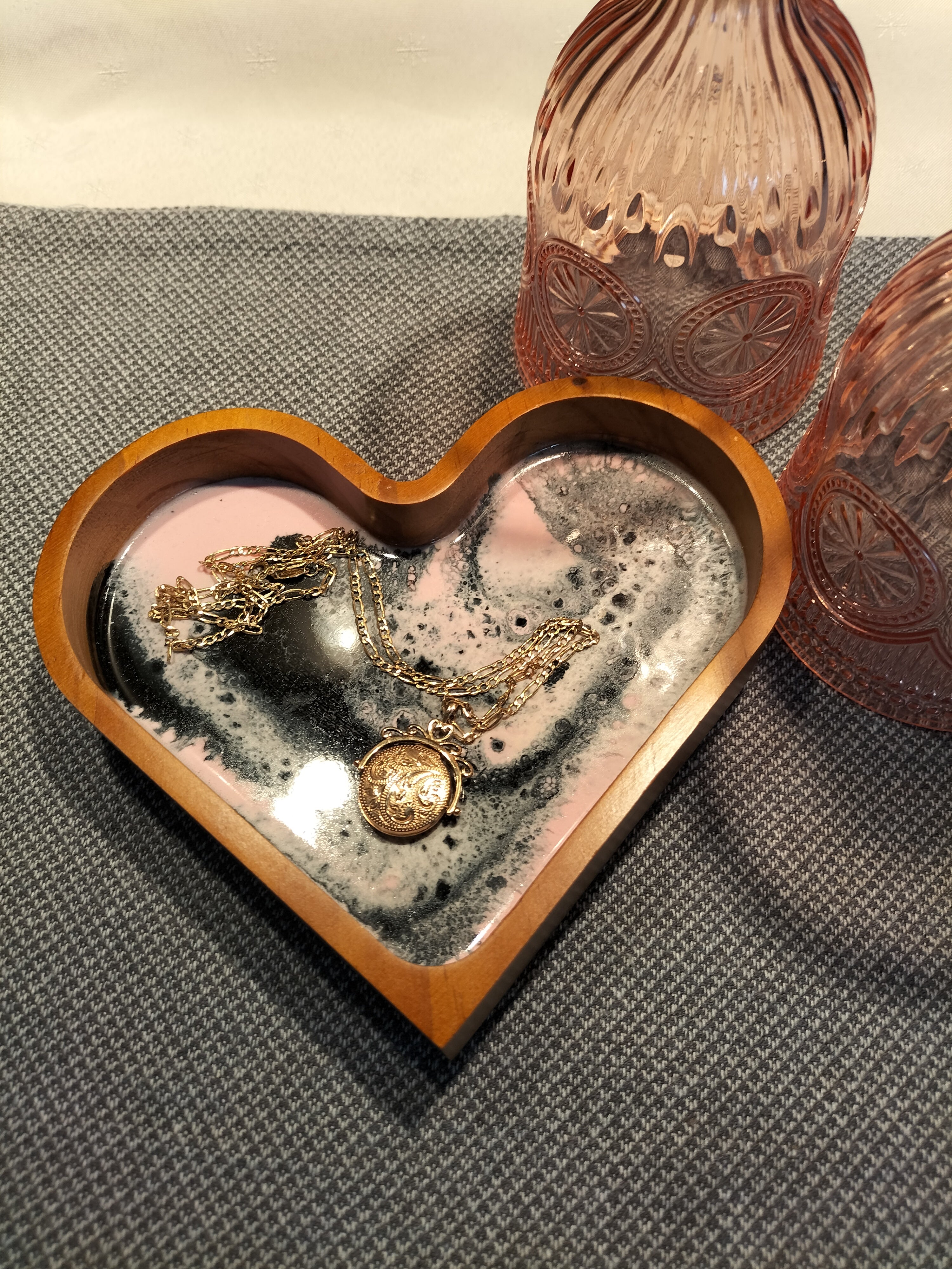 Pretty in pink love heart trinket tray